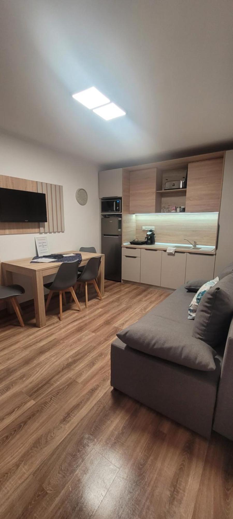 Csaladi Kikoeto Apartman Gyula Exterior foto