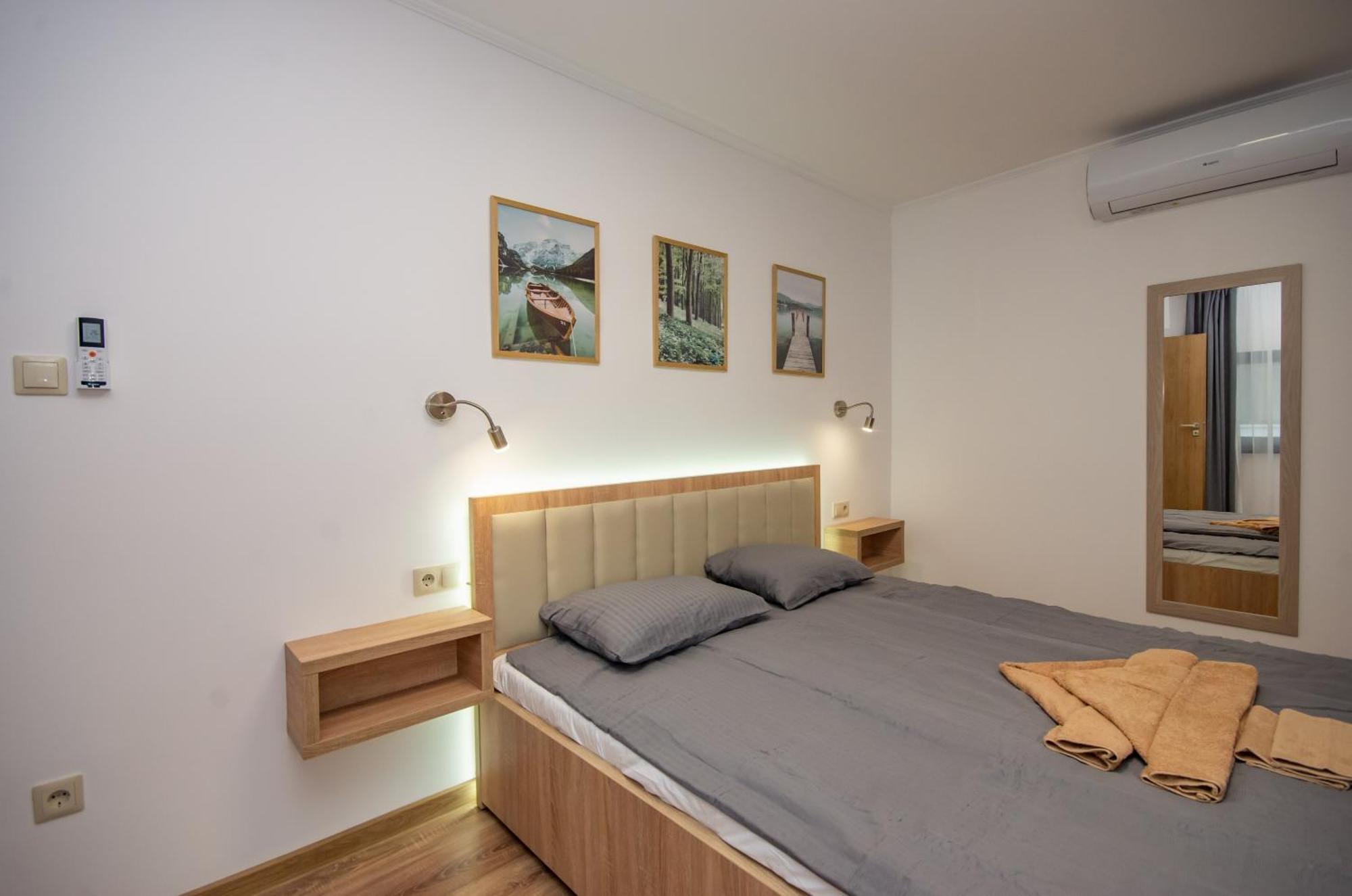 Csaladi Kikoeto Apartman Gyula Exterior foto