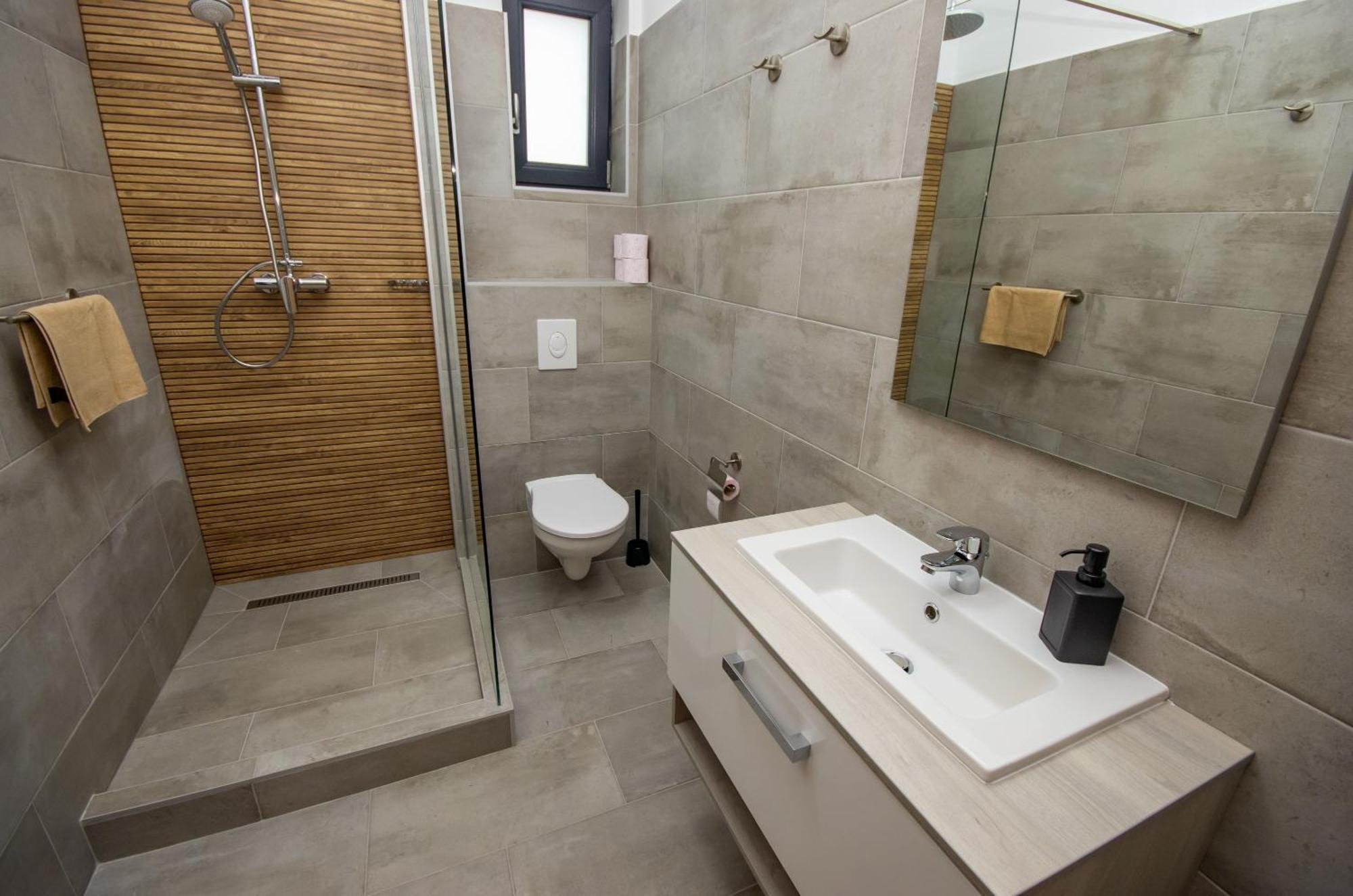 Csaladi Kikoeto Apartman Gyula Exterior foto