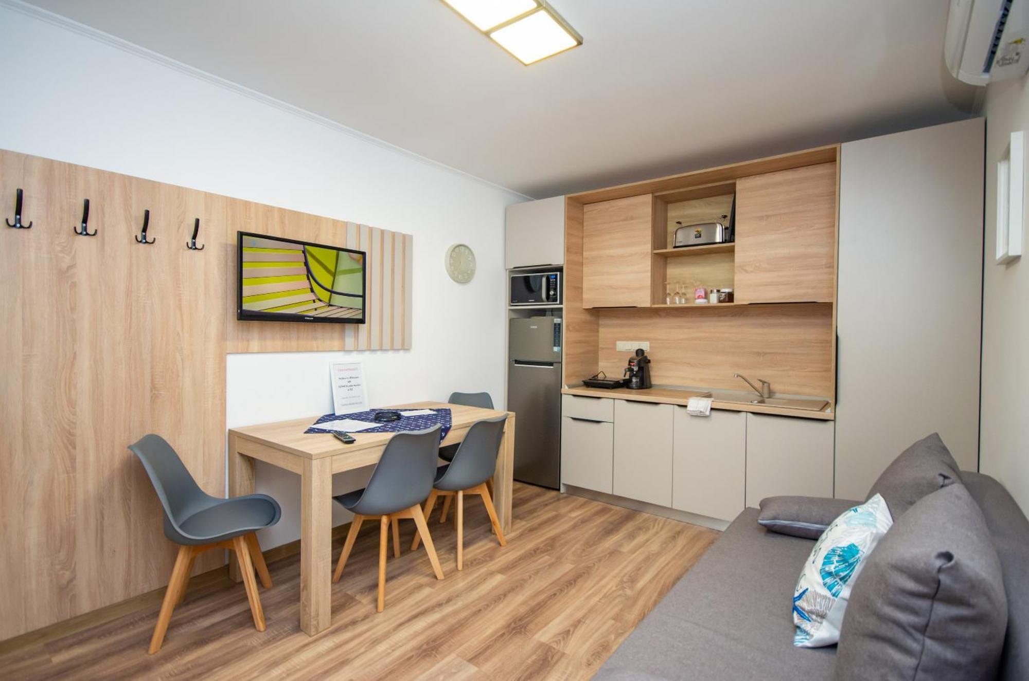 Csaladi Kikoeto Apartman Gyula Exterior foto